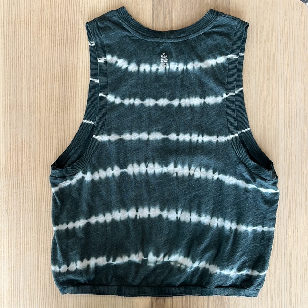 Free People Movement Tank S Like New - Picture 2 of 3